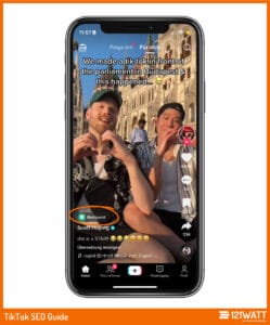 Verlinke einen Ort bei deinem Video, wenn du zu diesem Ort gefunden werden möchtest. Orte werden direkt auf der FYP angezeigt. 